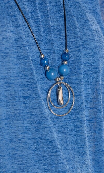 Jersey Layer Top With Necklace