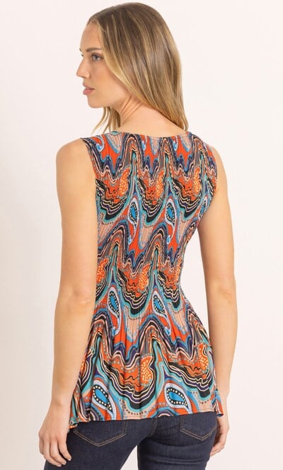 Printed Dipped Hem Pleated Top
