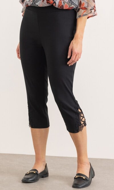 Lace Trim Pull On Pedal Pushers