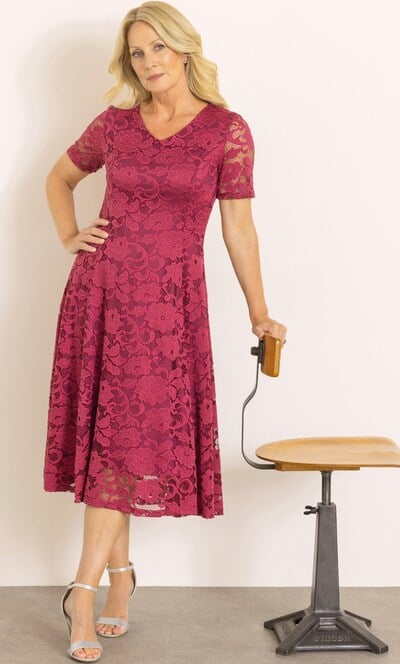 Anna Rose Stretch Lace Dress