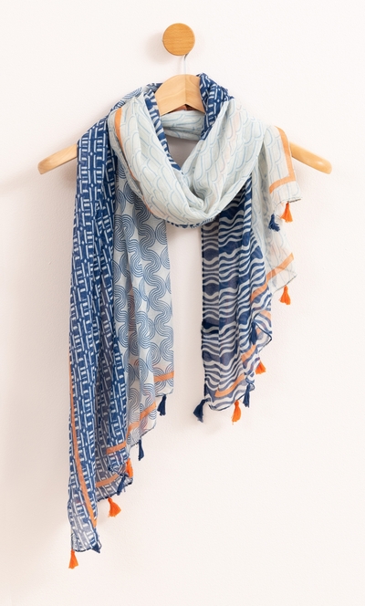 Lightweight Geometric Printed Scarf