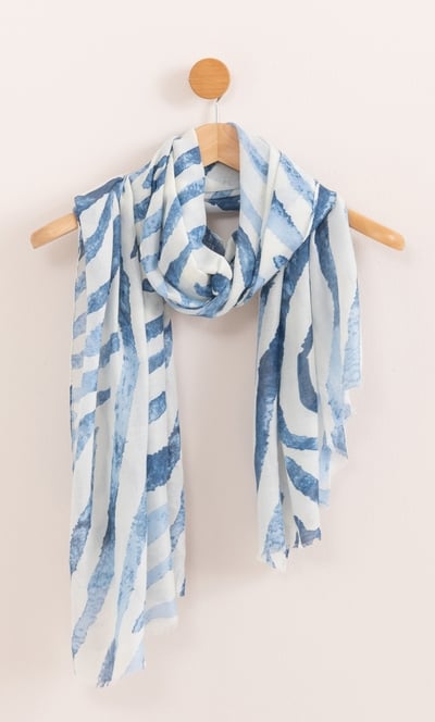 Lightweight Printed Scarf