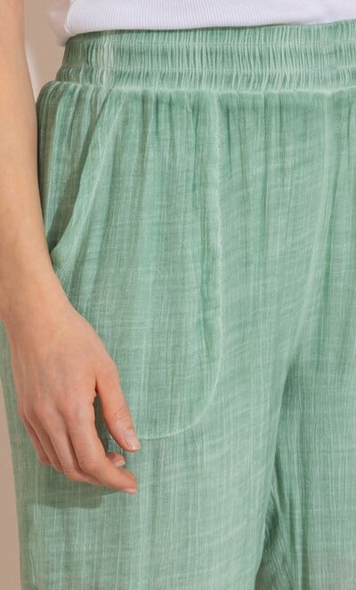 Relaxed Fit Cropped Trousers