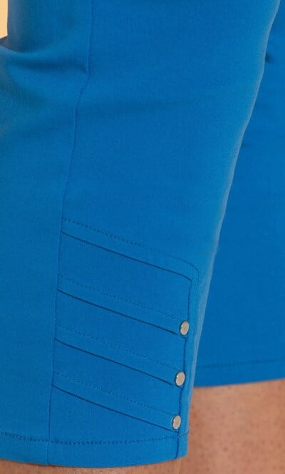 Embellished Pull On Capri Pants