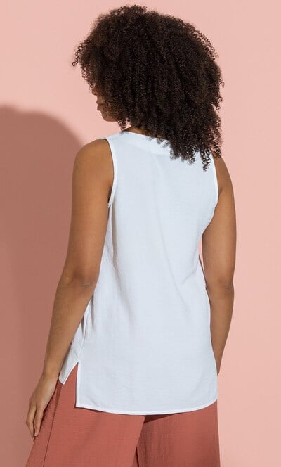 V Neck Sleeveless Crinkle Top