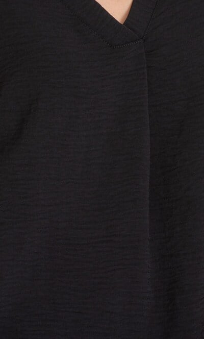 V Neck Sleeveless Crinkle Top