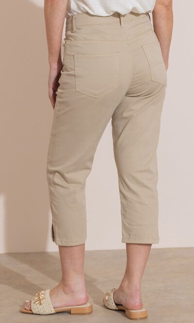 Cropped Slim Leg Jeans