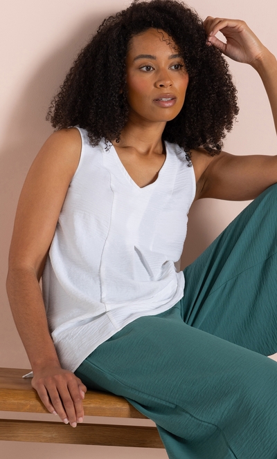 Textured V Neck Sleeveless Top