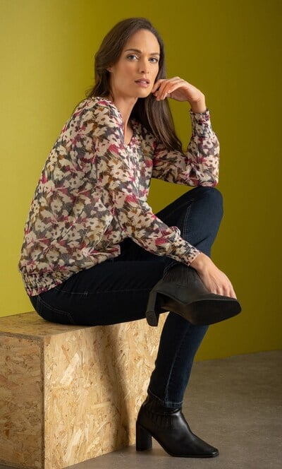 Floral Print Smocked Hem Top