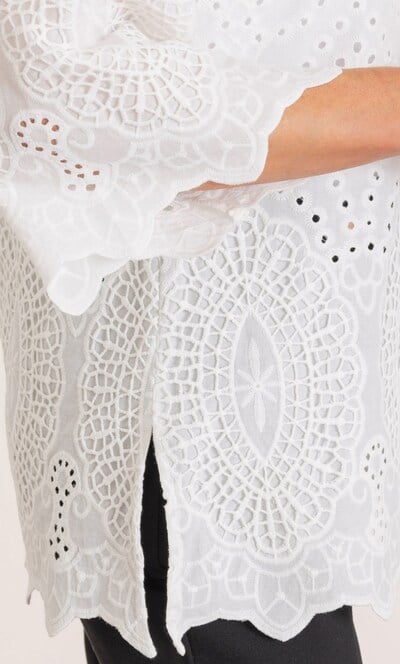 Anna Rose Eyelet Embroidered Cotton Top