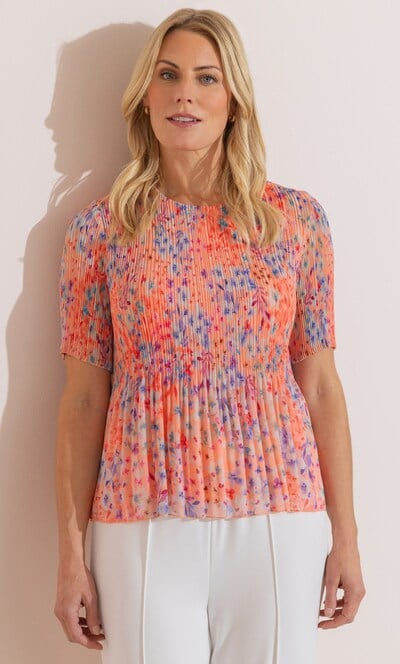 Anna Rose Floral Printed Pleated Top