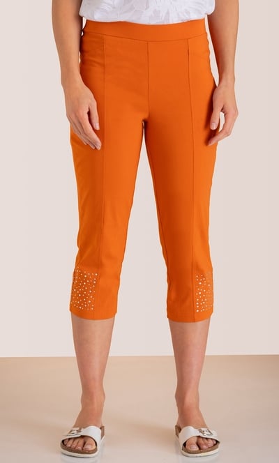 Embellished Pull On Capri Pants